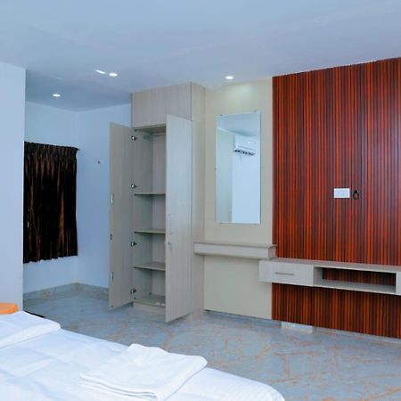 Grand Sangeetham Inn Tiruchchendūr Esterno foto