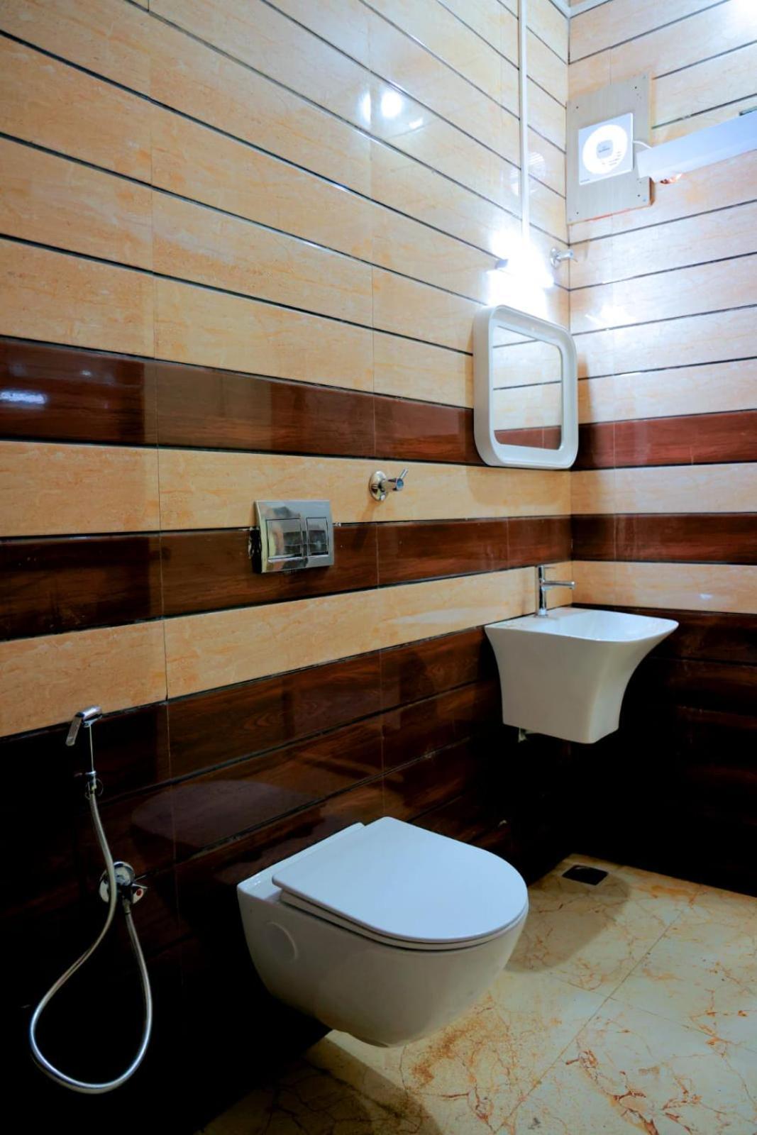 Grand Sangeetham Inn Tiruchchendūr Esterno foto