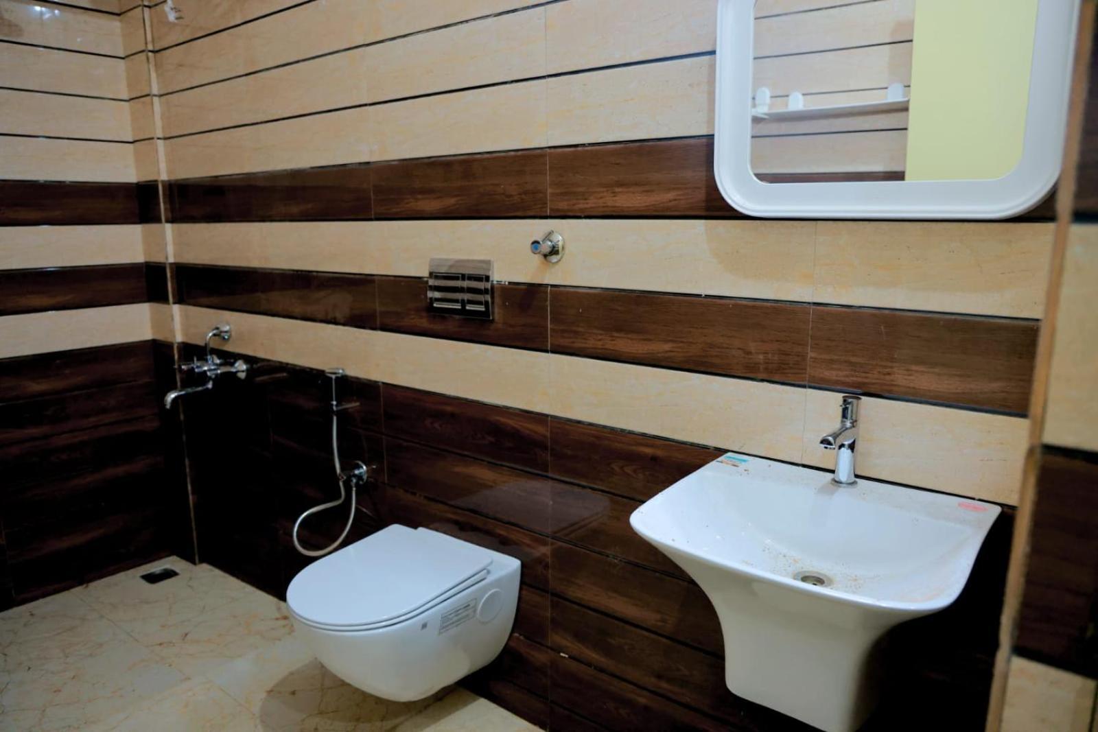 Grand Sangeetham Inn Tiruchchendūr Esterno foto